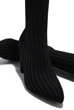 Load image into Gallery viewer, Shanelle Block Heel Boots - Black
