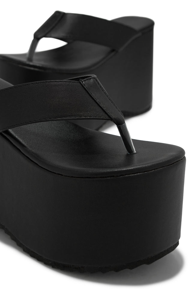 Load image into Gallery viewer, Summer Black Thong Platforms
