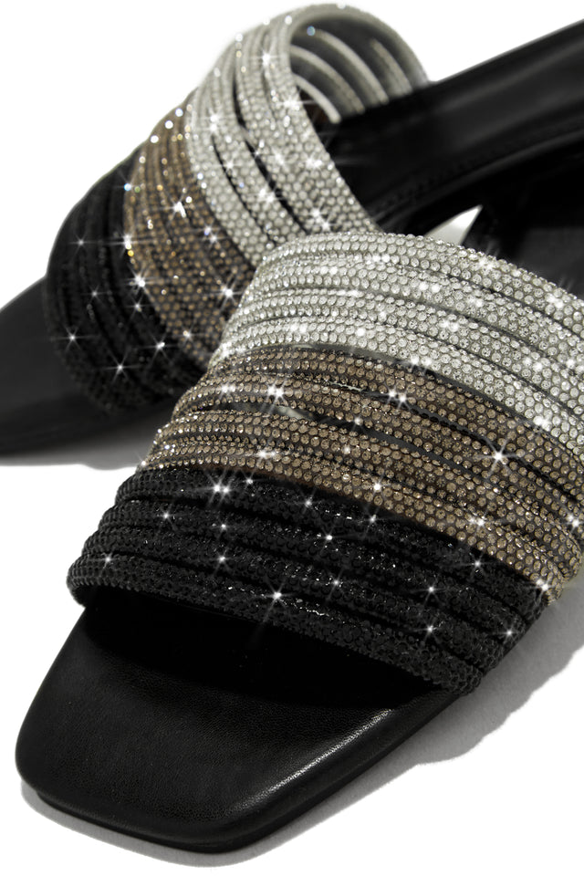 Load image into Gallery viewer, Beautiful Slip-on Sandals

