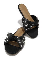 Load image into Gallery viewer, Black Slip On Sandals
