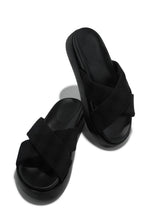 Load image into Gallery viewer, Vacay Babe Chunky Slip On Sandals - Black
