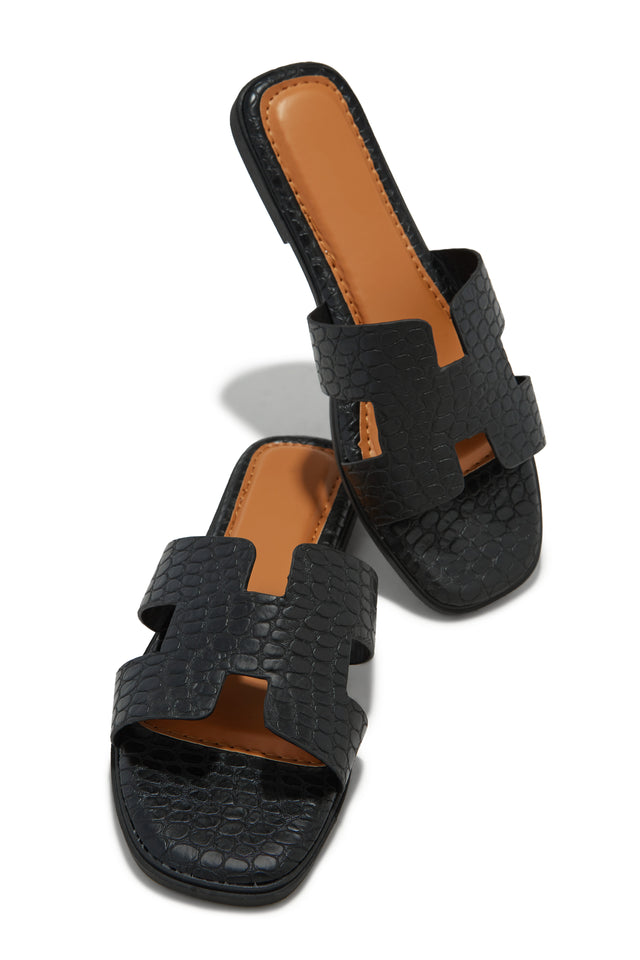 Load image into Gallery viewer, Byanka Slip On Sandals - Black
