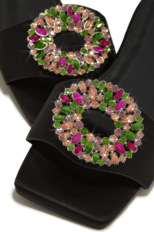 Load image into Gallery viewer, Pinks and Green Stone Embellished Pendant On Sandal

