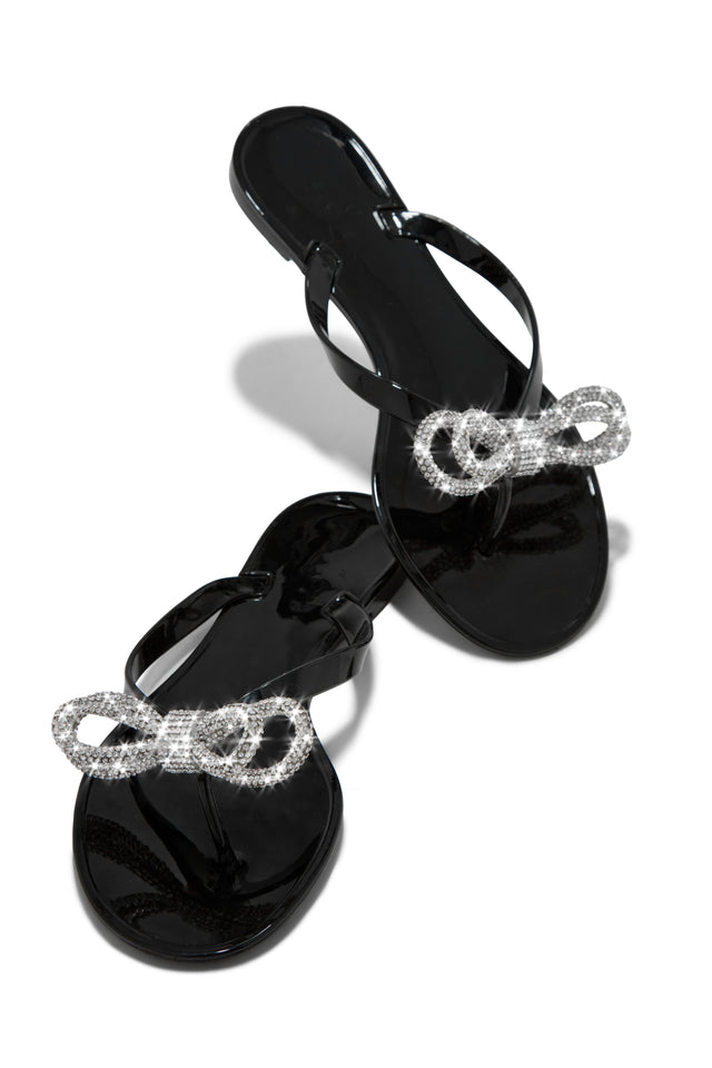 Load image into Gallery viewer, Black Slip On Jelly Thong Strap Sandals
