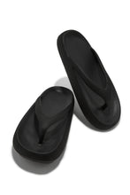 Load image into Gallery viewer, Black Thong Strap Sandals
