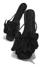 Load image into Gallery viewer, Black Sandals
