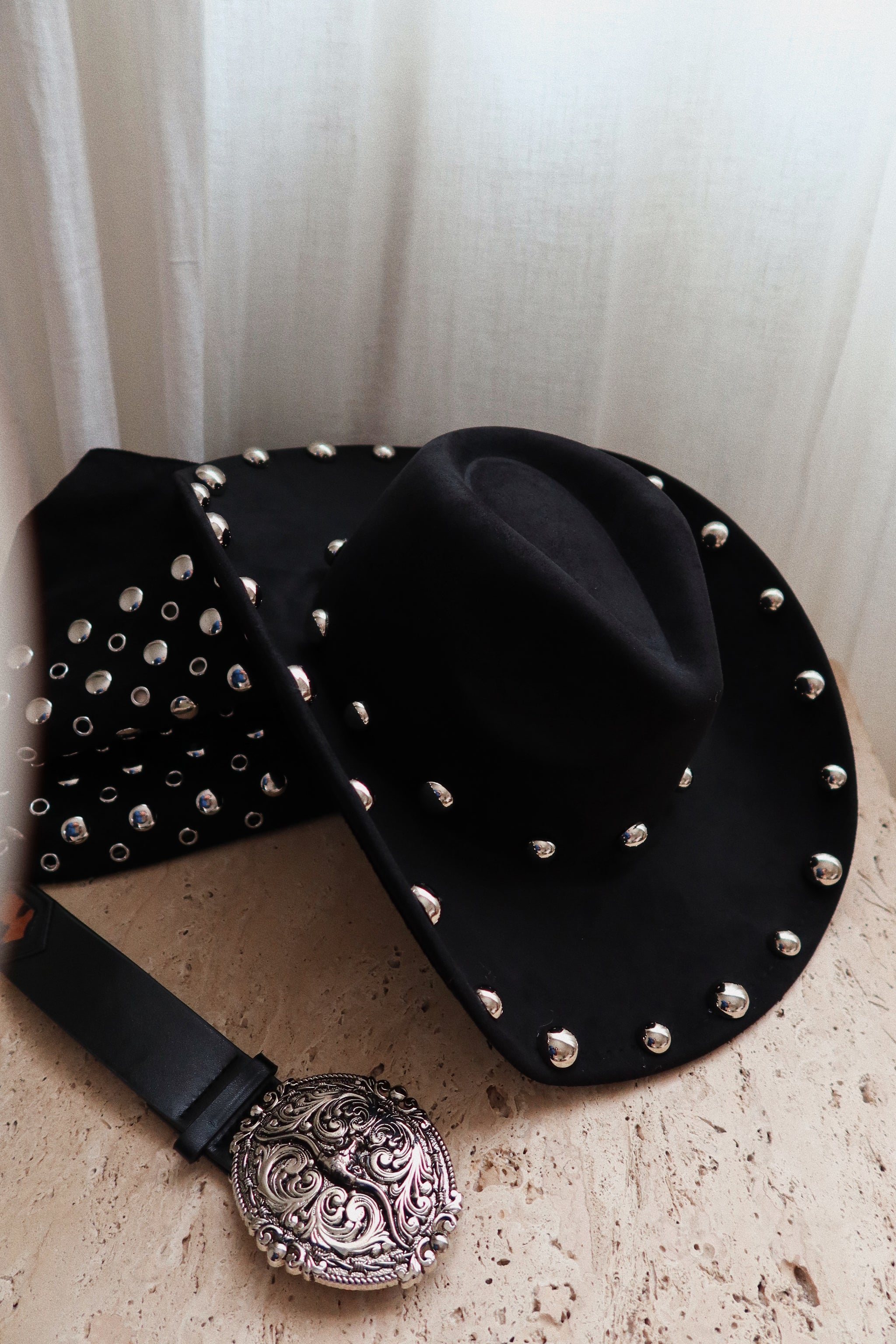 Delia Black Studded Faux Suede Western Hat – MISS LOLA