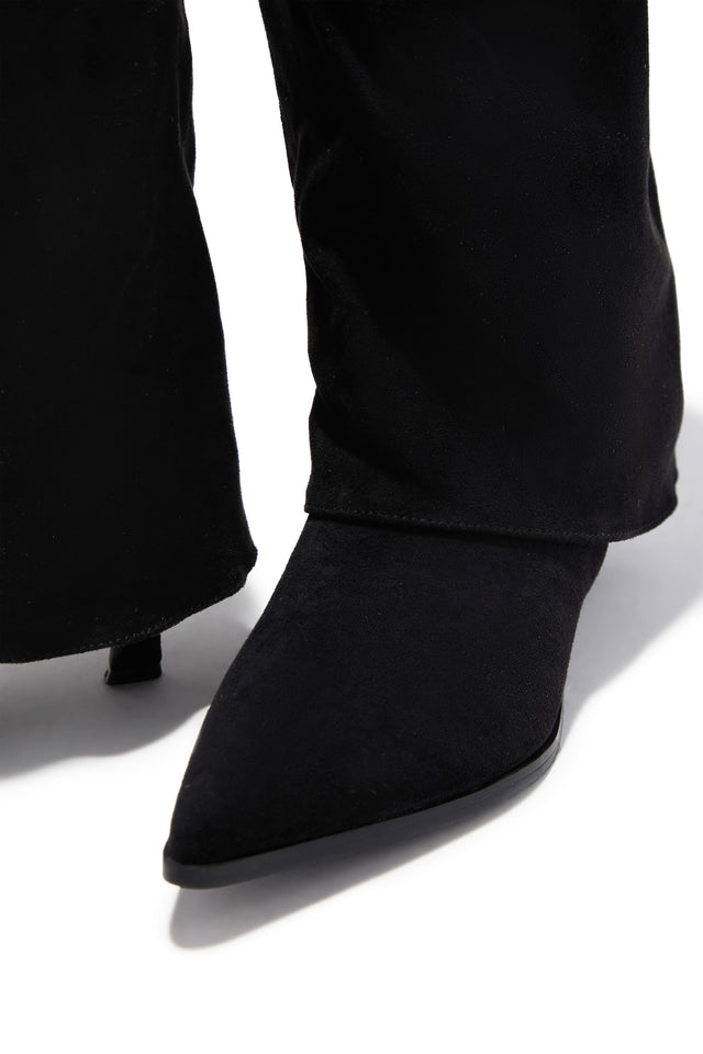 Load image into Gallery viewer, Yeleyna Kitten Heel Shark Boots - Black Suede
