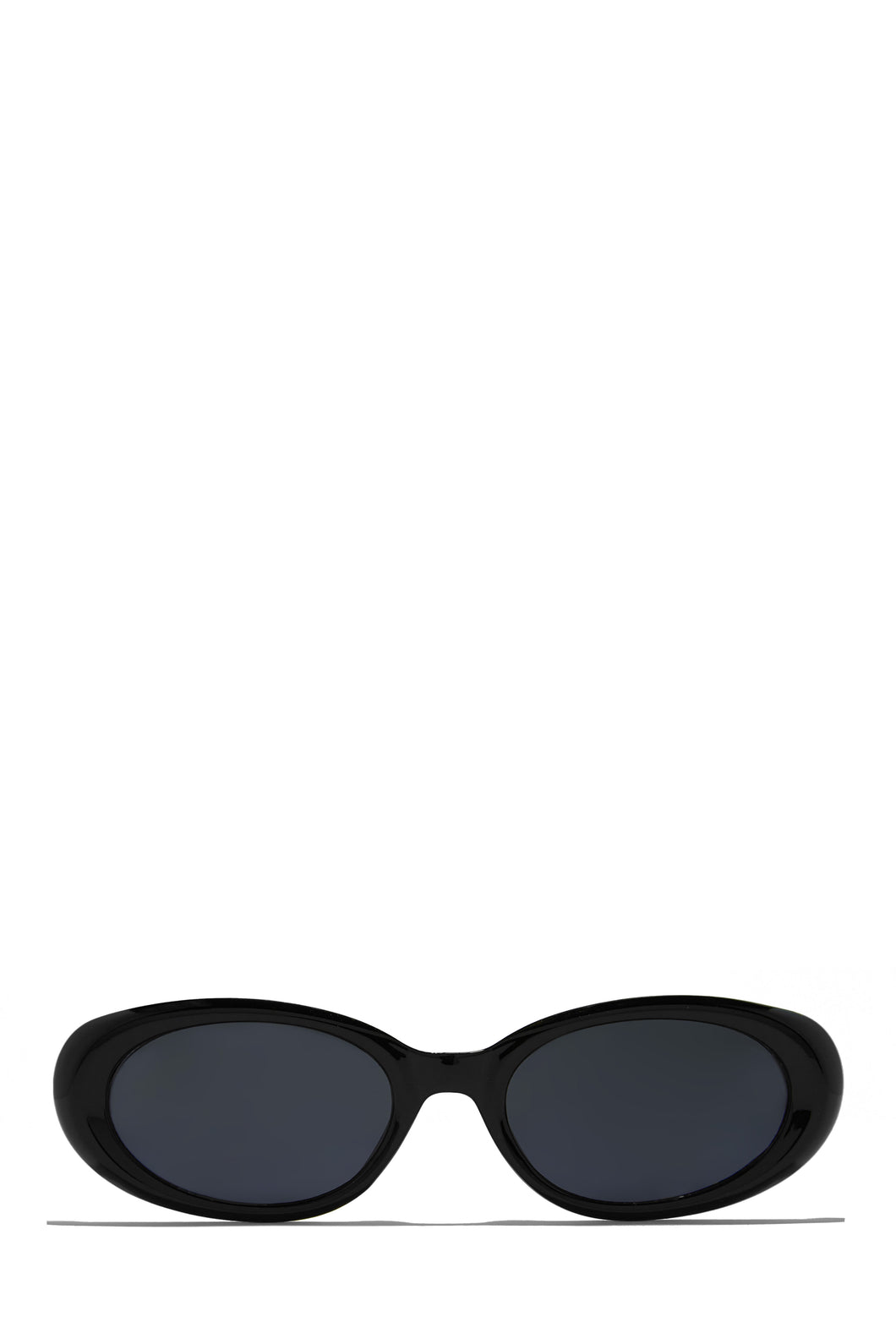 Black Frame Sunnies