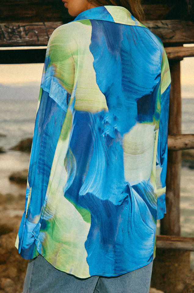 Load image into Gallery viewer, Blue Print Long Sleeve Cover Up
