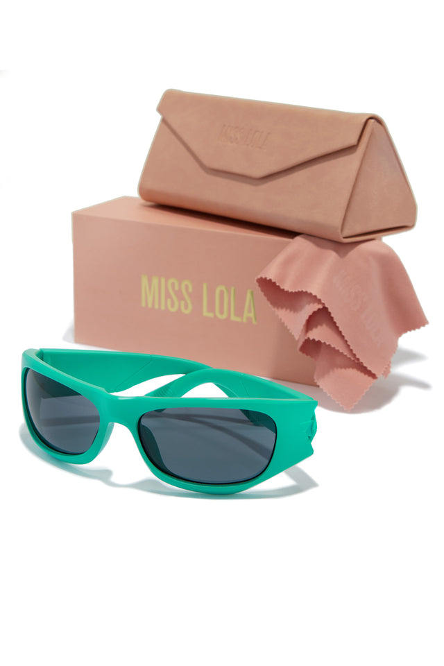 Load image into Gallery viewer, Kyata Oversized Sunglasses - Blue
