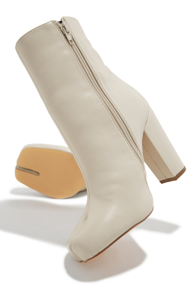 Load image into Gallery viewer, Alura Toe Split Block Heel Ankle Boots - Bone
