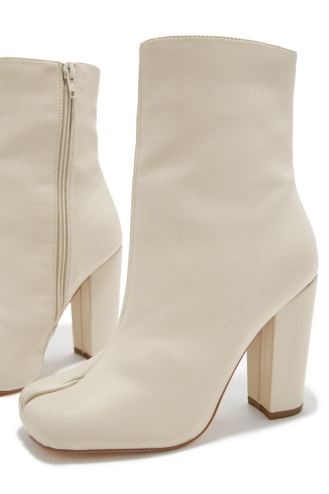 Load image into Gallery viewer, Alura Toe Split Block Heel Ankle Boots - Bone
