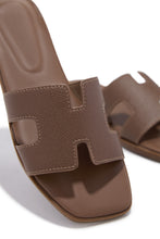 Load image into Gallery viewer, Elara Flat Slip On Sandals - Taupe
