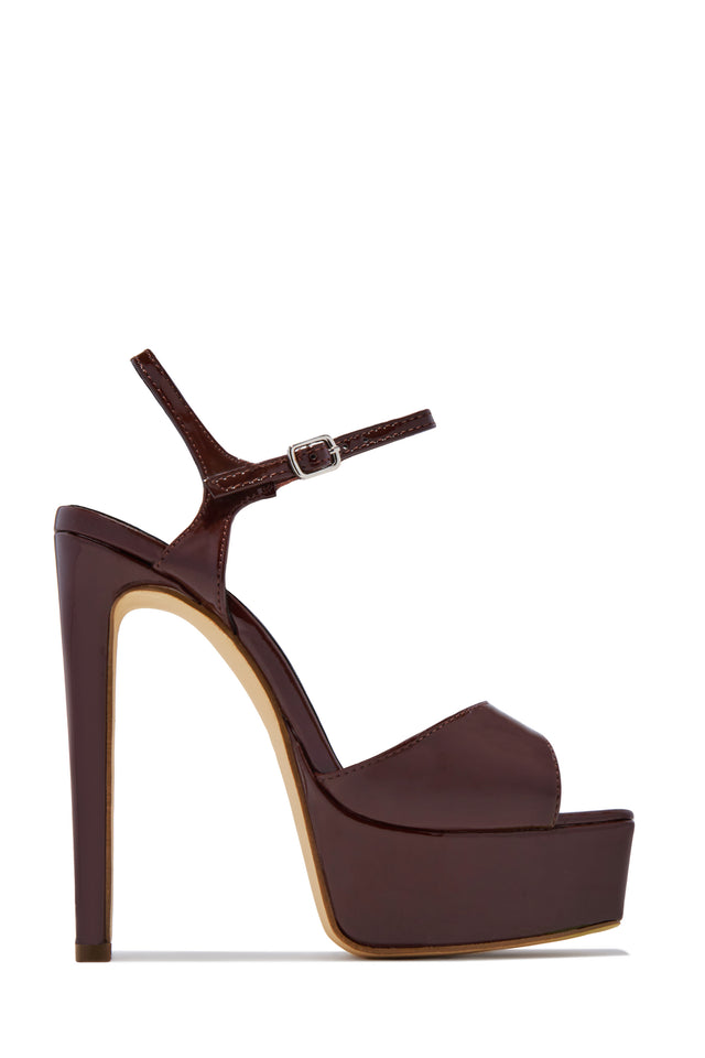 Load image into Gallery viewer, Bombshell Strut Platform High Heels - Brown
