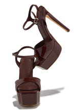 Load image into Gallery viewer, Bombshell Strut Platform High Heels - Brown

