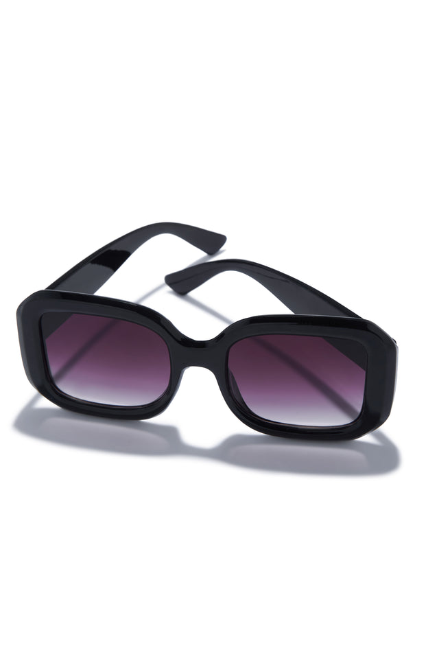 Load image into Gallery viewer, Sunny Beaches Oversized Sunglasses - Clear Black
