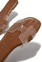 Load image into Gallery viewer, Emboosed Insole Clear Strap

