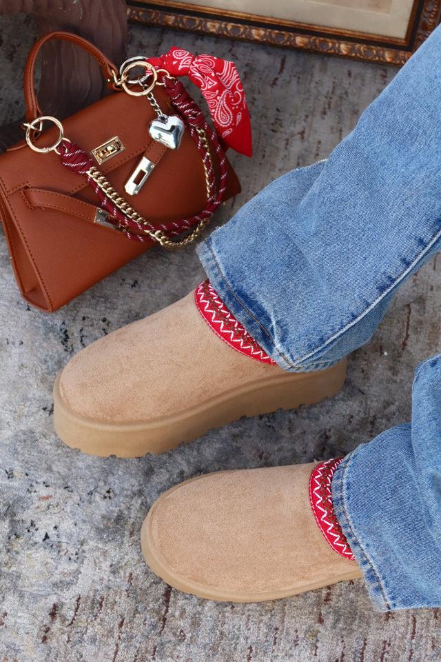 Load image into Gallery viewer, Cozy Weather Slip On Platform Flats - Oatmeal

