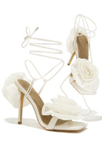 Load image into Gallery viewer, Divine Bloom - Cream
