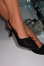 Load image into Gallery viewer, Daphne Slingback Mid Heel Pumps - Black

