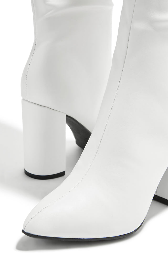 Load image into Gallery viewer, Darcy Block Heel Boots - White
