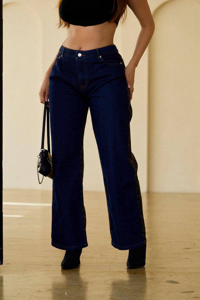 Load image into Gallery viewer, Denim Wide Leg Jeans
