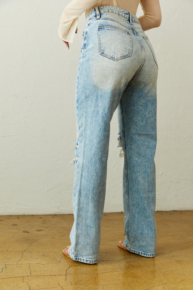 Load image into Gallery viewer, Blue and White Denim Jeans
