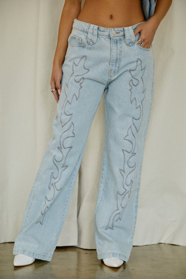 Load image into Gallery viewer, Light Wash Denim Pant
