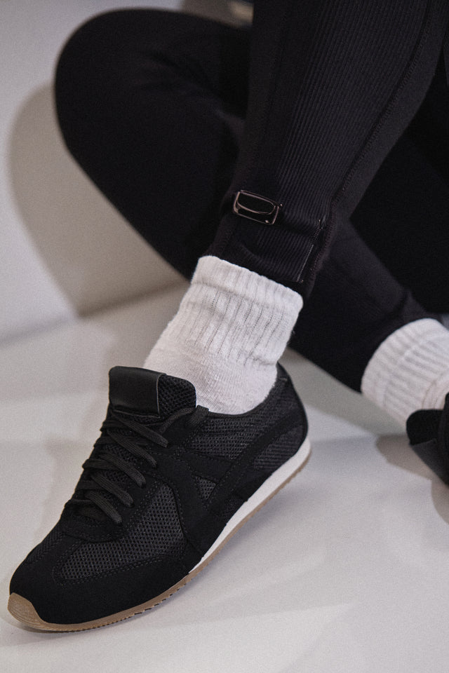 Load image into Gallery viewer, Downtown Stroll Lace Up Sneakers - Black
