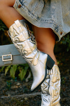 Load image into Gallery viewer, Dylan Western Cowgirl Boots - Silver
