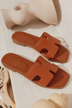 Load image into Gallery viewer, Elara Slip On Sandals - Tan
