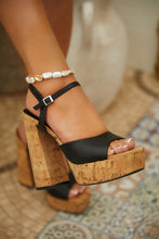 Load image into Gallery viewer, Elyna Platform Block Heels - Black
