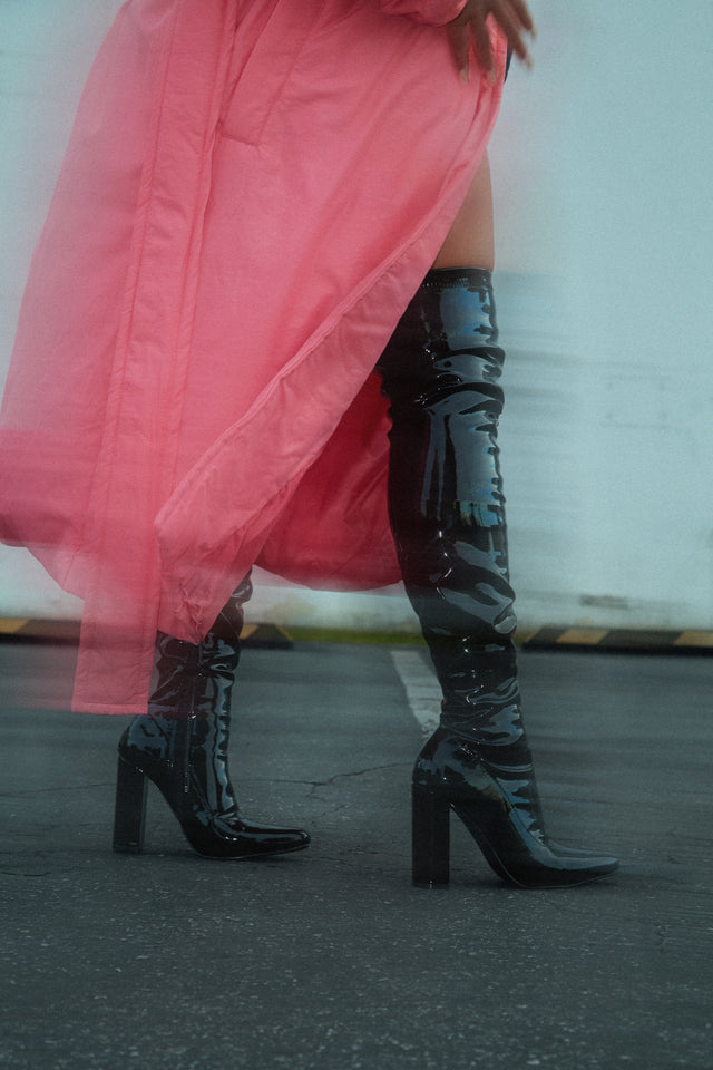 Load image into Gallery viewer, Ericka Block Heel Over The Knee Boots - Black
