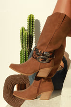 Load image into Gallery viewer, Stella Adjustable Belt - Cow
