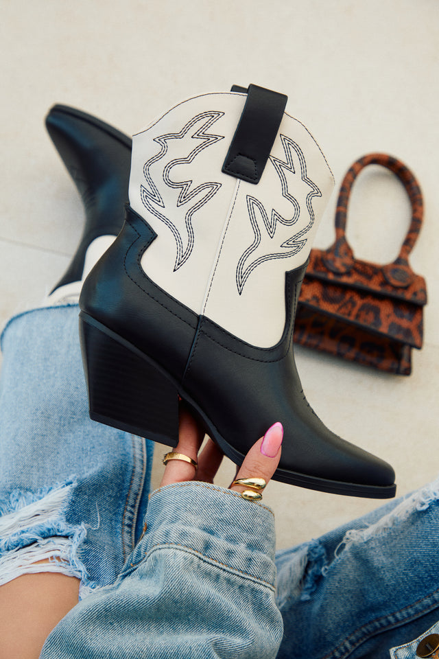 Load image into Gallery viewer, Festival Playlist Cowgirl Boots - Cream Black
