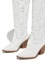Load image into Gallery viewer, Festival Season Cowgirl Boots - White
