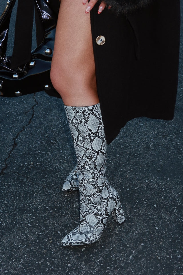 Load image into Gallery viewer, Fine Time Block Heel Knee High Boots - Snake
