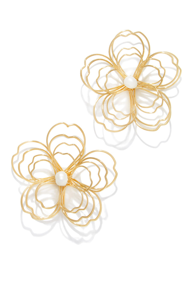 Load image into Gallery viewer, Pearl Gold Earrings
