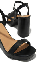Load image into Gallery viewer, Gaby Wide Fit Platform Block Heels - Black
