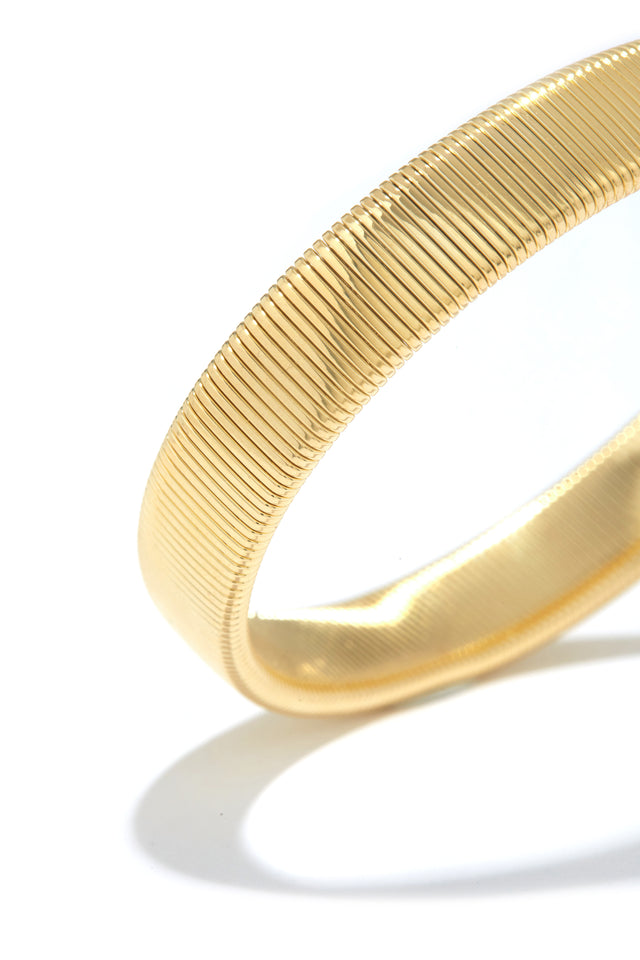 Load image into Gallery viewer, Gold Chunky Band Bracelet
