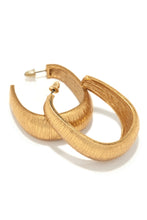 Load image into Gallery viewer, Gold Tone Statement Earring 

