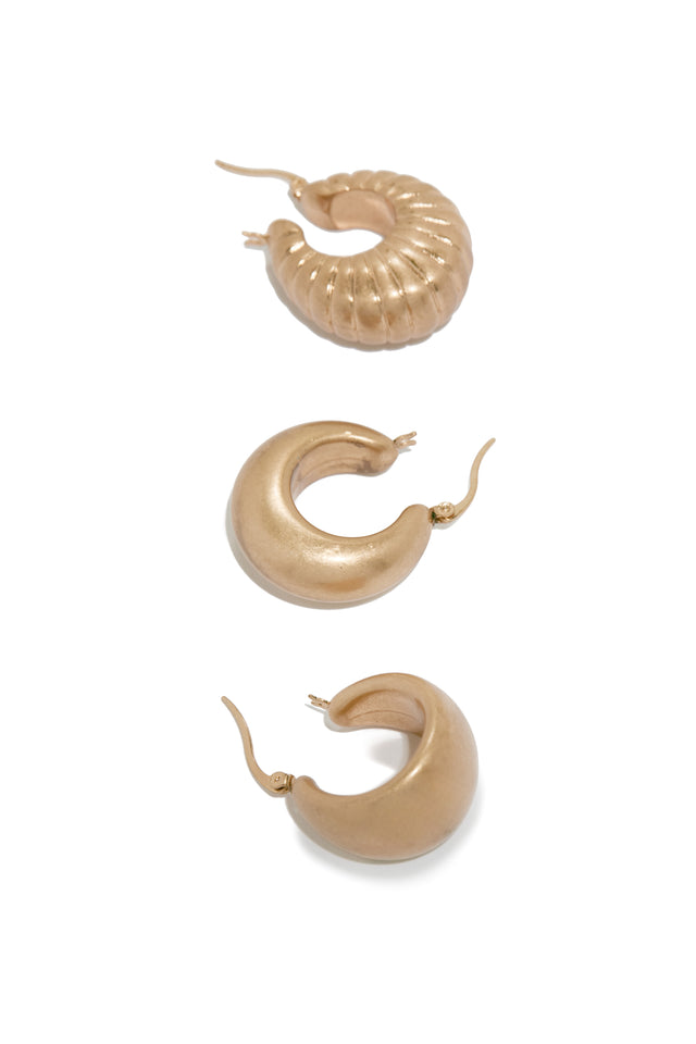 Load image into Gallery viewer, Gold Tone Hoops
