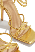 Load image into Gallery viewer, Metallic Gold heels
