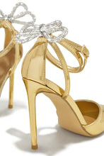 Load image into Gallery viewer, Metallic Gold Heels
