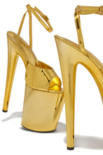 Load image into Gallery viewer, Sapphire Platform High Heels - Gold
