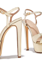 Load image into Gallery viewer, Hot Bombshell Platform High Heels - Gold
