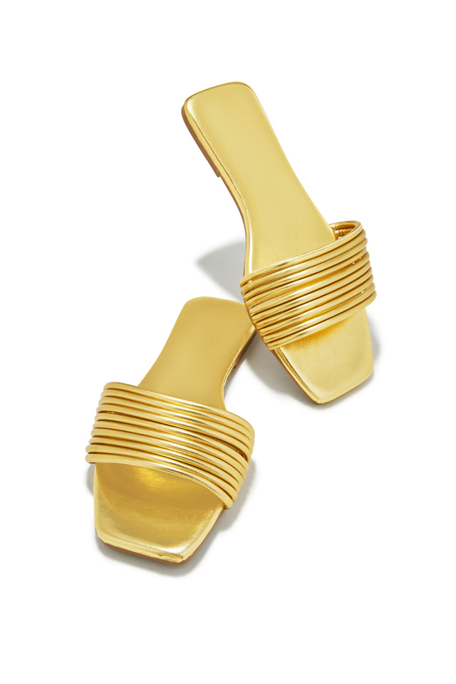 Load image into Gallery viewer, Slip On Sandals
