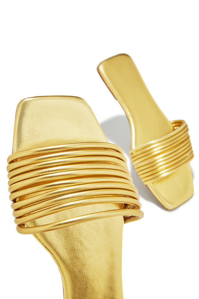 Load image into Gallery viewer, Metallic Gold Sandals

