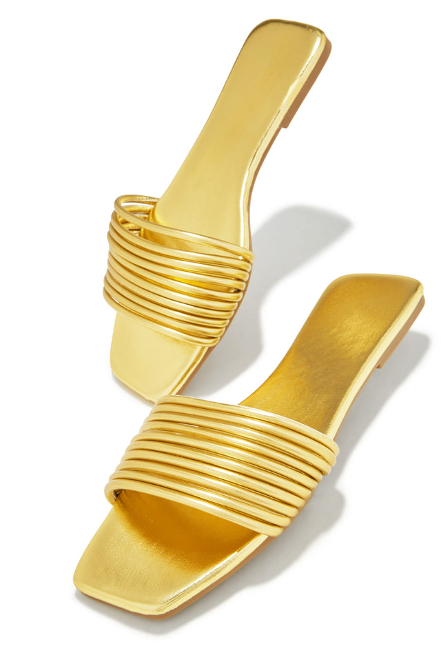 Load image into Gallery viewer, Strappy Metallic Sandals
